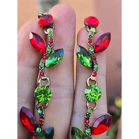 Vintage Red & Green Crystal Lariat Necklace, Bronze Tone, Christmas Necklace - Picture 5 of 10